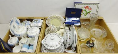 Coalport 'Revelry' pattern tea ware incl sets of six tea knives and forks,