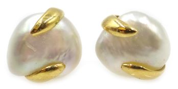 Pair of 14ct gold (tested) mounted cultured pearl stud ear-rings Condition Report