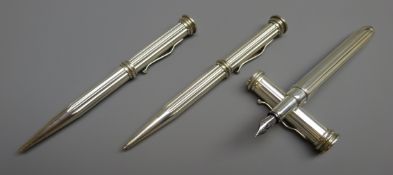 Writing Instruments - Yard O Led solid sterling silver hallmarked set of three;