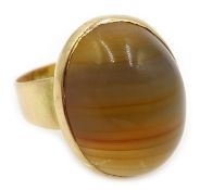 18ct gold (tested) cabochon yellow agate ring Condition Report Approx 6.