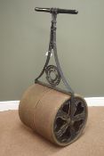 19th century cast iron lawn roller, W54cm Condition Report <a href='//www.