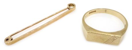 Gold ring and gold bar brooch, both hallmarked 9ct, approx 5.
