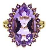 9ct gold amethyst cluster ring, hallmarked Condition Report size Q, approx 3.