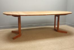 D-Scan - teak circular extending dining table with two additional leaves, angular supports,