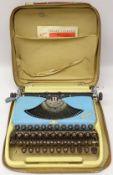 Groma Kolibri portable typewriter in carrying case with instructions Condition Report