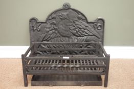 Cast iron fire back, moulded eagle detailing (W66cm,