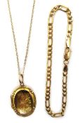 9ct gold locket, engraved bird decoration,
