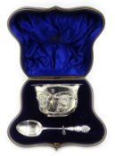 Edwardian silver christening bowl and spoon by Josiah Williams & Co London 1903, cased 3.