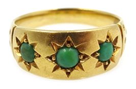 18ct gold (tested) turquoise gypsy ring Condition Report Approx 5.