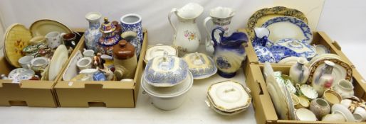 Quantity of decorative ceramics including Royal Doulton Spaniel, Hammersley cream jug,