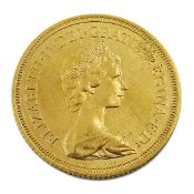 Queen Elizabeth II 1976 gold full sovereign Condition Report <a href='//www.