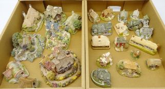Twenty-five Lilliput Lane Cottages from the 'British Collection' including 'Tudor Court',