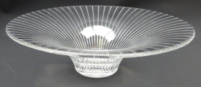 Fluted glass centrepiece bowl, D35.
