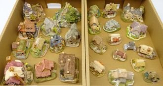 Twenty-six Lilliput Lane Cottages from the 'British Collection' including 'Three Feathers',