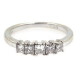 White gold five stone diamond ring, hallmarked 18ct Condition Report Approx 3gm,