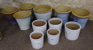 Six blue white glazed terracotta plant pots and five other plant pots (11) Condition