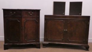Quality mahogany television/side cabinet, two doors enclosing fitted interior,