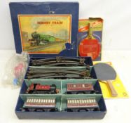 Hornby 0 Gauge tinplate clockwork passenger train set, in original box,