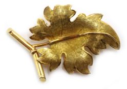 Continental 15ct gold (tested) leaf design brooch, approx 7.