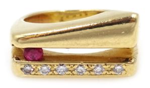 14ct gold (tested) six stone channel set diamond and floating ruby ring Condition Report