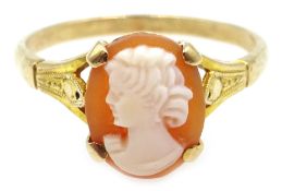 9ct gold cameo ring with open shoulders hallmarked Condition Report 2.
