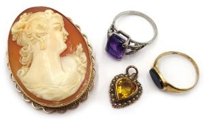 9ct gold cameo brooch and black onyx ring, both hallmarked,