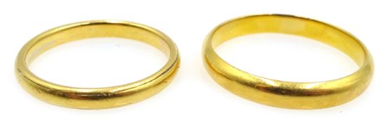 Two 22ct wedding rings both hallmarked Condition Report 5.