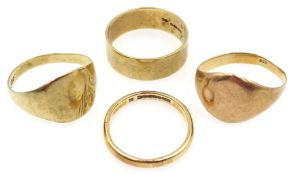 Two 9ct gold wedding bands and two signet rings all hallmarked Condition Report