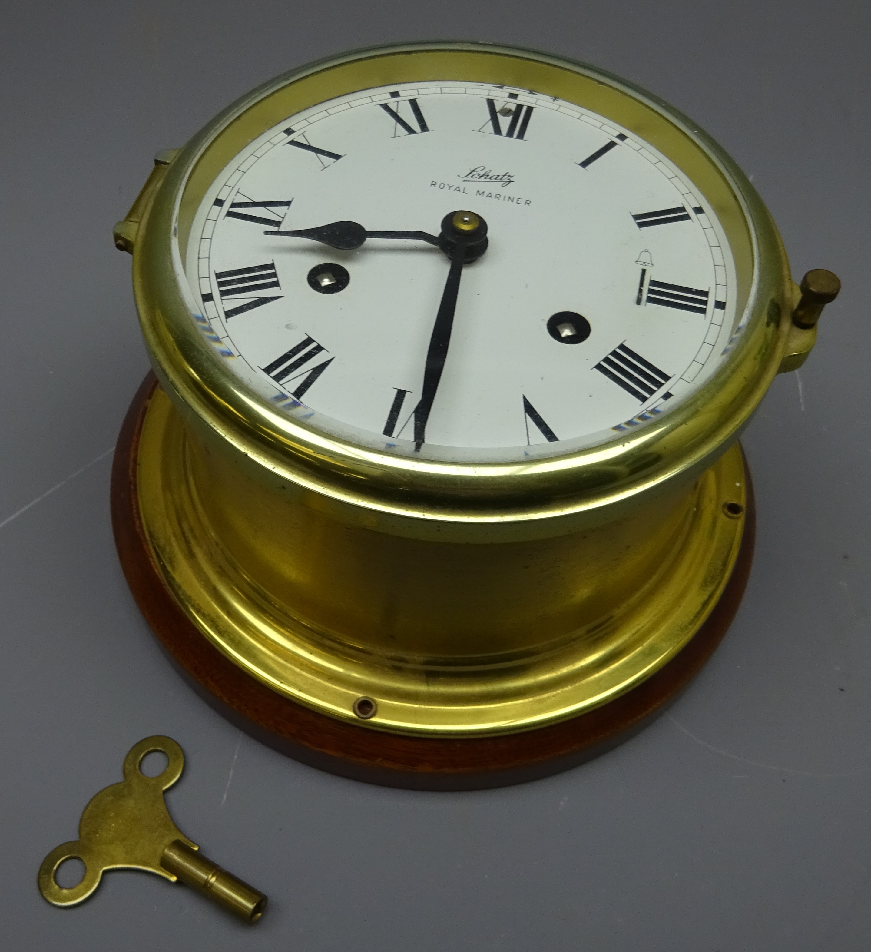 Schatz Germany Royal Mariner ship's key wind brass cased bulkhead clock D18cm with additional