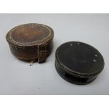 Right angle viewer by F. Barker & Son, black japanned drum shape body in leather carrying case D5.