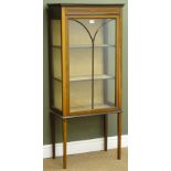 Edwardian inlaid mahogany display cabinet, projecting cornice,