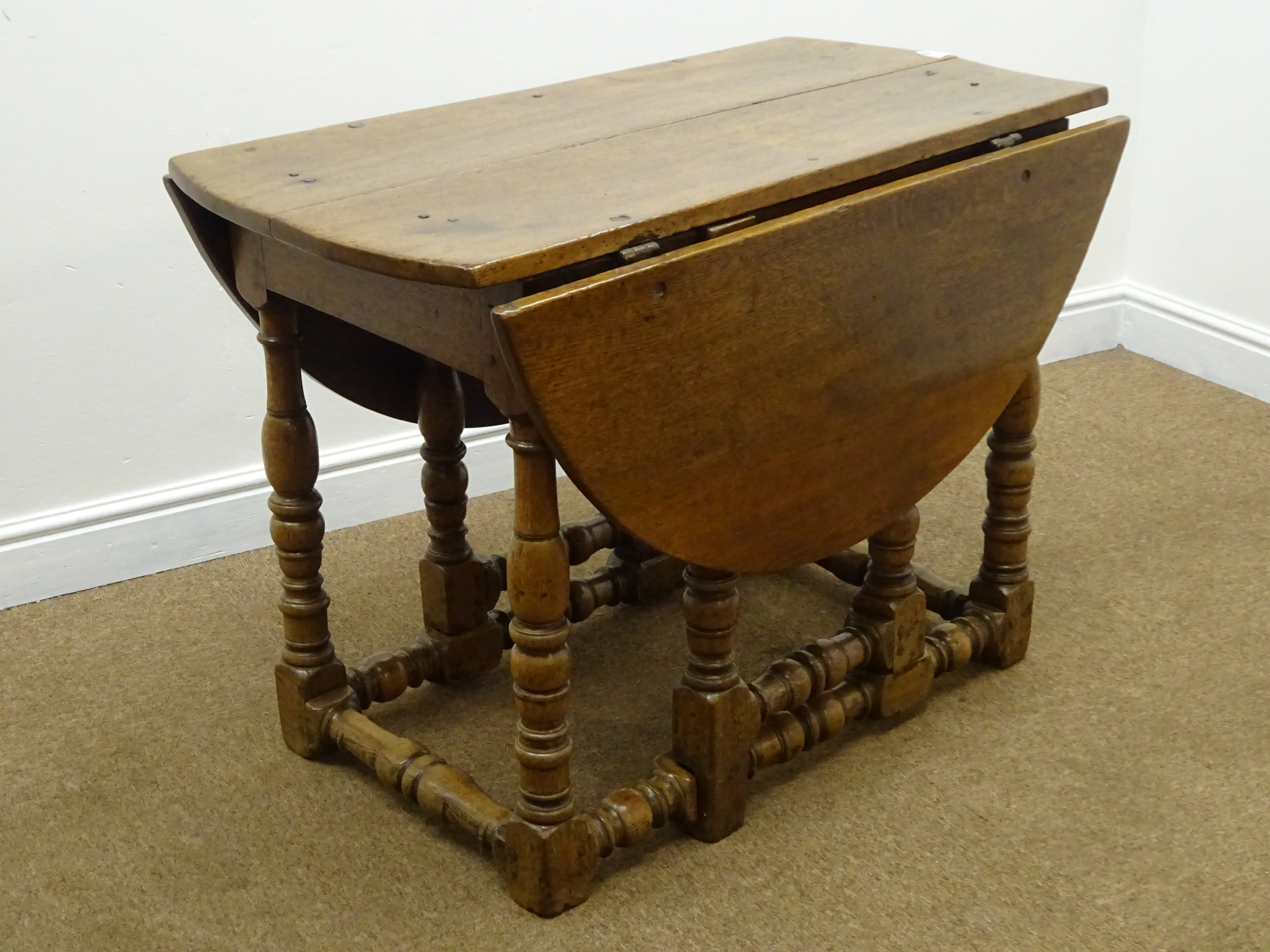 19th century oval oak drop leaf table, gate leg action, - Image 5 of 5