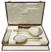 Silver dressing table set, engine turned decoration by Walker & Hall, Birmingham 1965,