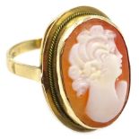 14ct gold cameo ring, stamped 585 Condition Report Approx 3.