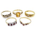 18ct gold stone set ring hallmarked,