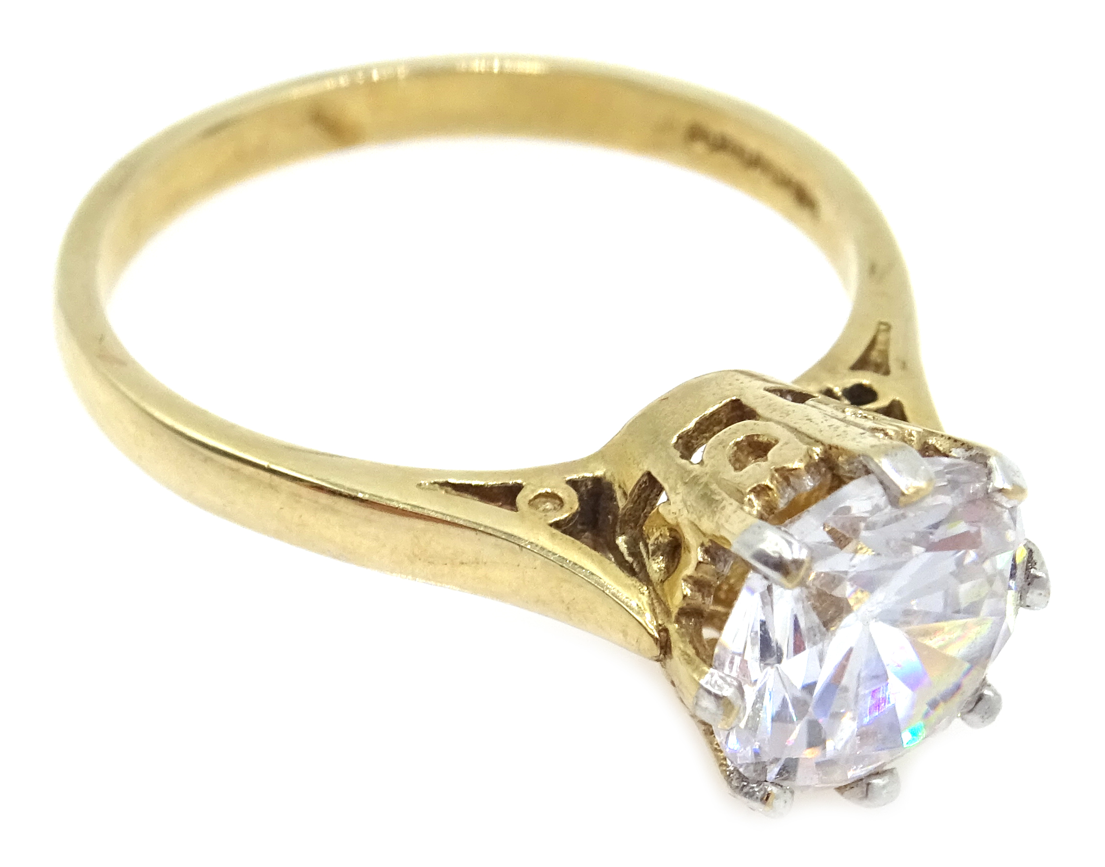 9ct gold single stone cubic zirconia ring, hallmarked Condition Report Approx 3. - Image 2 of 3