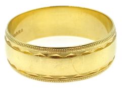 18ct gold band, hallmarked, approx 6.