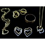 Gold ring engraved decoration, pairs of gold earrings, chain bracelet and pendant necklace,