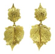 Pair of 18ct gold leaf pendant earrings stamped 750, approx 6.