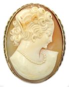 Gold cameo brooch, stamped 9ct Condition Report Approx 12.