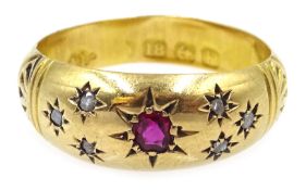 Edwardian 18ct gold diamond and ruby ring, Birmingham 1907 Condition Report Approx 2.