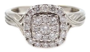 9ct white gold diamond cluster ring, hallmarked Condition Report Approx 3.