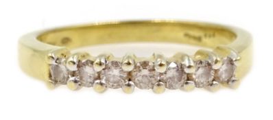 18ct gold seven stone diamond ring, hallmarked Condition Report Approx 3.