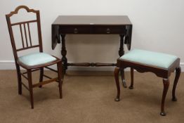 Regency style mahogany sofa table, turned supports joined by single stretcher, splayed feet (W143cm,