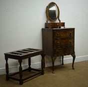 Small walnut chest, three drawers, carved cabriole legs (W52cm, H82cm, D42cm),