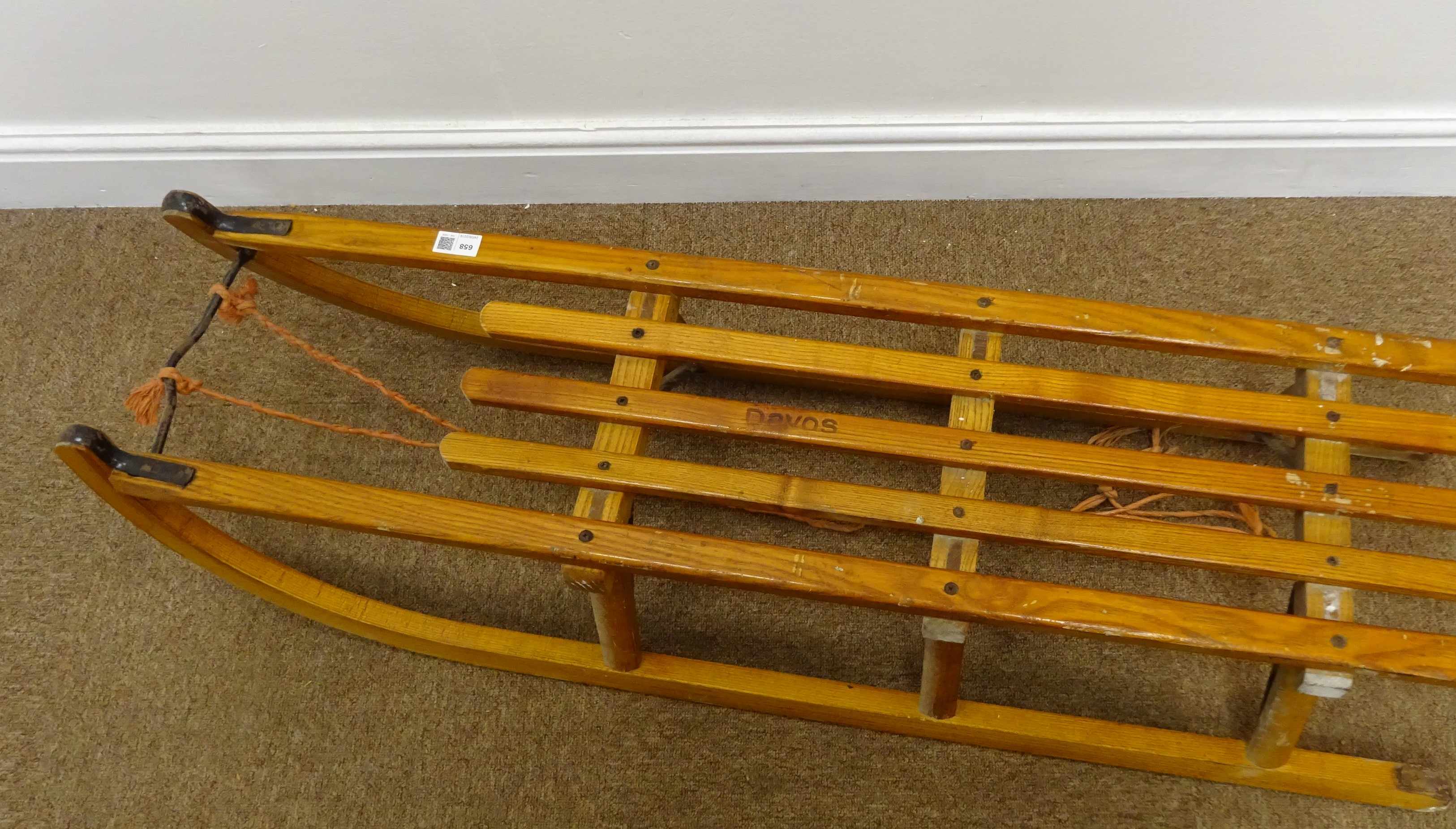 Davos traditional ash toboggan, L115cm Condition Report <a href='//www. - Image 2 of 3