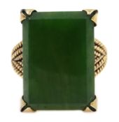 Gold emerald cut jade ring, stamped F.14K Condition Report Approx 6.