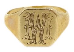 9ct gold signet ring hallmarked Condition Report 6.5gm size X<a href='//www.