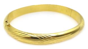 Gold hinged bangle stamped 18k 750, 17.4gm Condition Report <a href='//www.