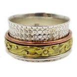 Silver spinner ring, stamped 925 Condition Report <a href='//www.davidduggleby.